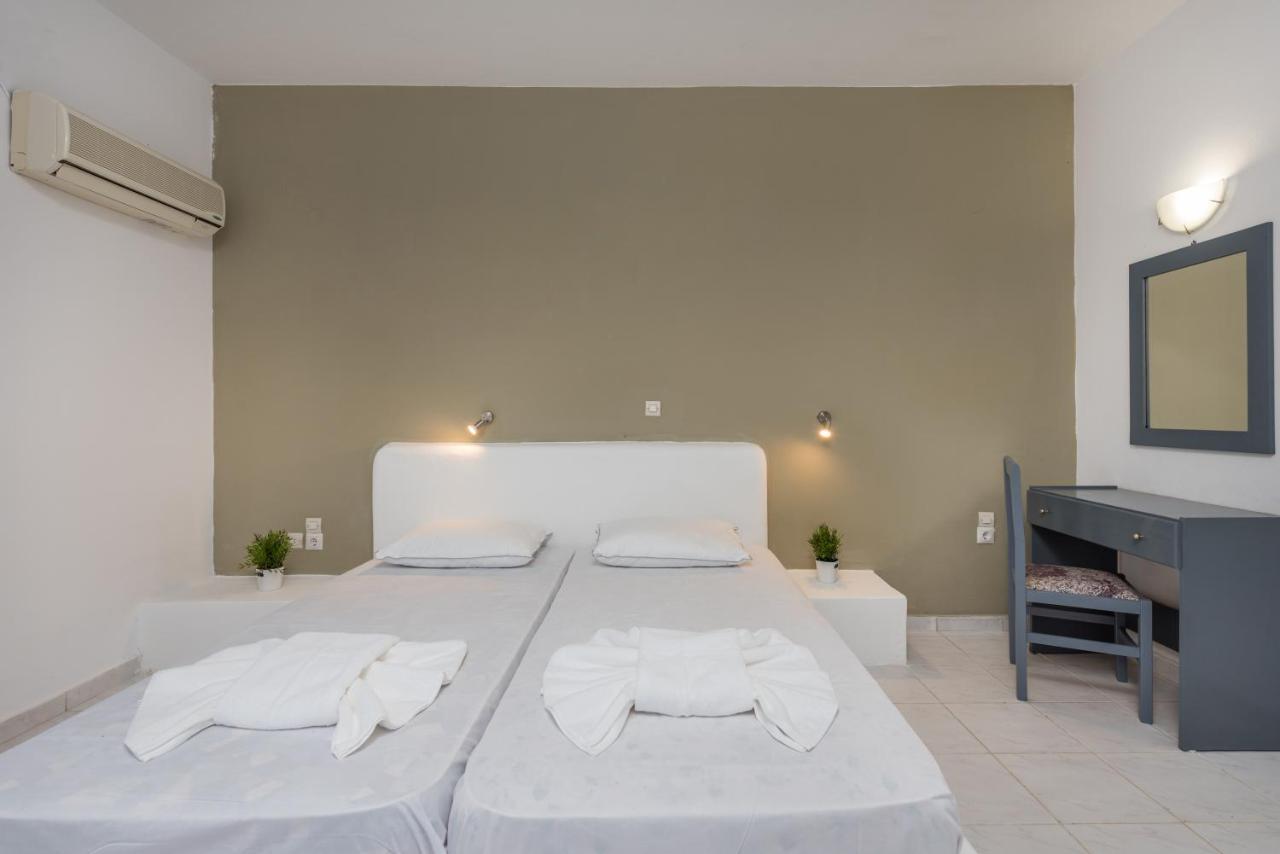 Maui Hotel Лаганас Екстериор снимка