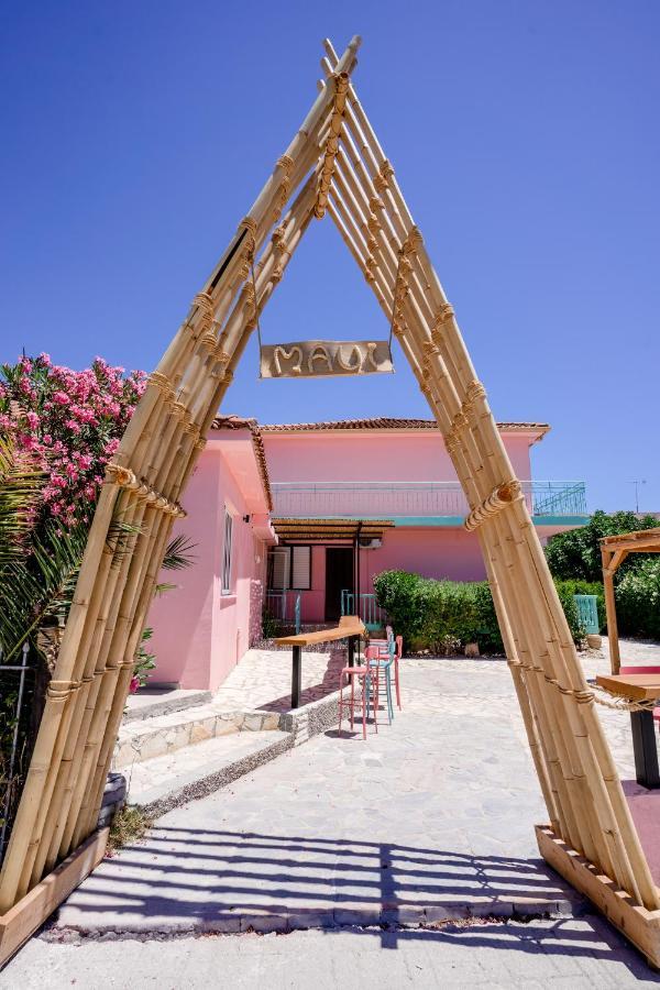Maui Hotel Лаганас Екстериор снимка